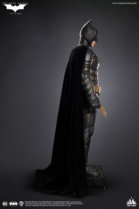 The Dark Knight Life-Size Statue Batman Premium Edition 207 cm